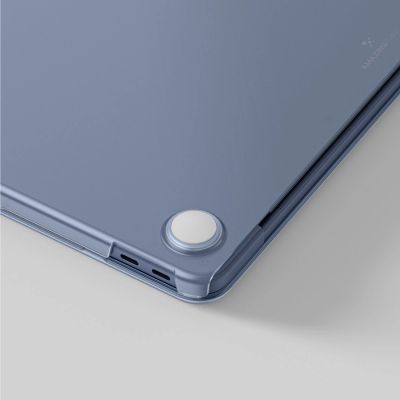 7. Etui AMAZINGTHING Titan Hardshell na MacBook Neo 13" - niebieskie