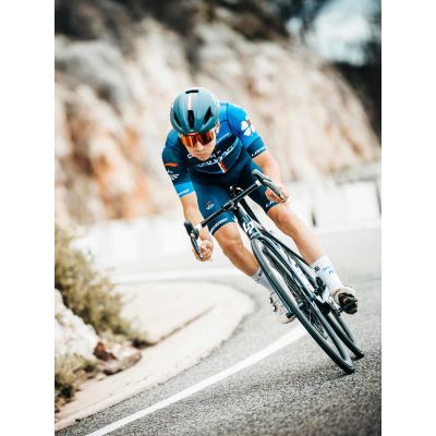 3. Kask rowerowy Julbo Sprint BLUE G-FDJ