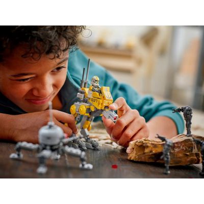 4. LEGO Star Wars 75431 Zestaw bitewny – żołnierze