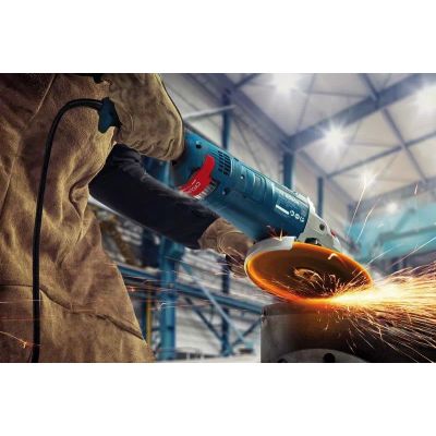 3. SZLIFIERKA KĄTOWA FI 230 2400W 06018C3300 BOSCH
