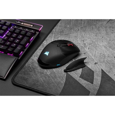 17. Bezprzewodowa mysz do gier Corsair Dark Core RGB PRO - czarna