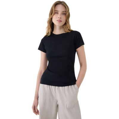 6. Koszulka 4F F1995 W 4FWSS25TTSHF1995 20S