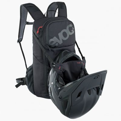 5. EVOC Ride 16L plecak Plecak kolarski Czarny