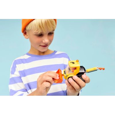 8. LEGO City 60483 Wyścigówki: ładowarka budowlana