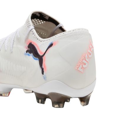 9. Buty piłkarskie Puma Future 8 Ultimate Low FG M 108586 01