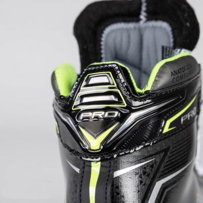 5. Łyżwy bramkarskie Bauer Pro '21 Int M 1058921
