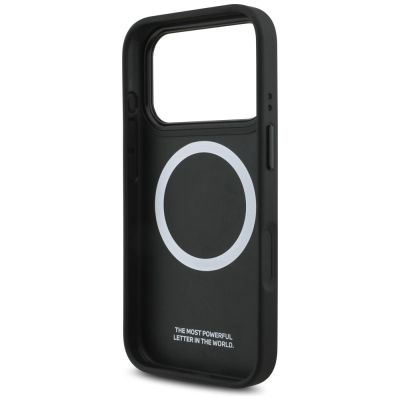 7. Etui BMW M Perforated Stripe Logo MagSafe na iPhone 17 Pro - czerwone