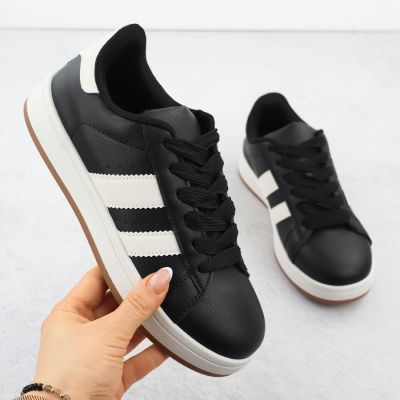 2. Półbuty sportowe damskie czarne NEWS 8233