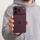 8. Szkło hartowane na aparat Tech-Protect Camfull Fit+ na iPhone 18 Pro Max - burgundowe