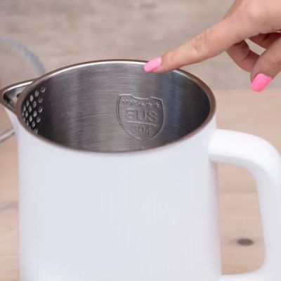 10. Czajnik bezprzewodowy MPM MCZ-115 1,5L, podwójne ścianki