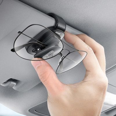 9. Baseus samochodowy uchwyt klips na okulary do okularów srebrny (ACYJN-B0S)
