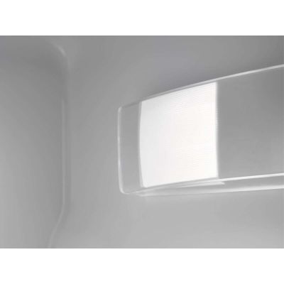 21. Lodówka do zabudowy ELECTROLUX LNT6NE18S (178 cm wys.)