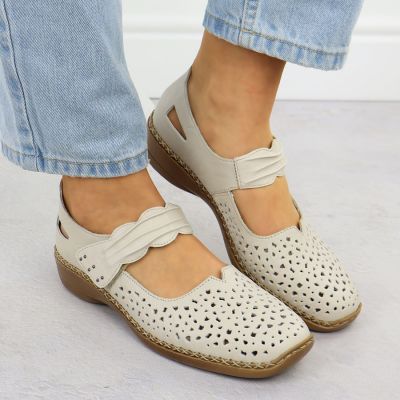 6. Skórzane półbuty damskie na rzep ażurowe beżowe Rieker 41399-14