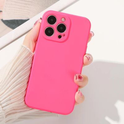10. Silicone case etui iPhone 14 Plus silikonowy pokrowiec jasnoniebieskie