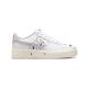 Damskie Buty sportowe Nike Air Force 1 LOW LV8 3 GS białe - DJ2598-100