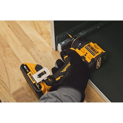 8. Wiertarko-wkrętarka aku 18V DEWALT DCD803NTbez aku