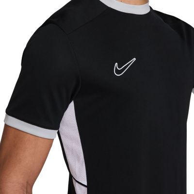 10. Koszulka Nike Academy 25 SS Top M FZ9754-010