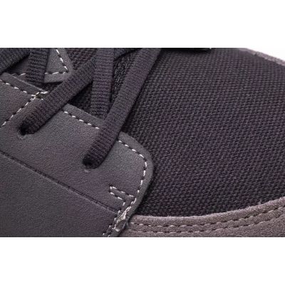 18. Buty 4F Jr 4FJAW22-FLOWF011 22S