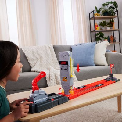 3. Hot Wheels City JKM88 samochodzik
