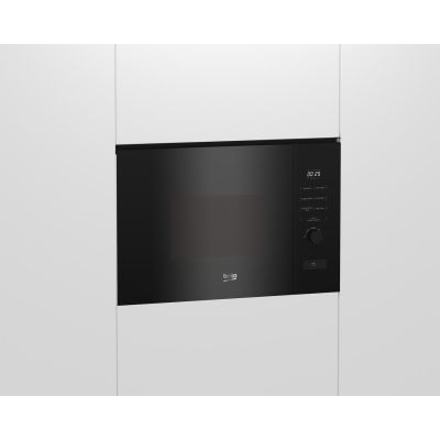 3. Kuchenka mikrofalowa BEKO BMGB20212B