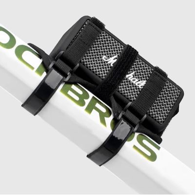 9. Pasek rowerowy z rzepem Rockbros 50210064001 na głośnik Bluetooth lub bidon - czarny
