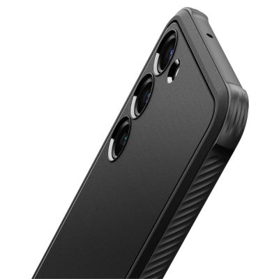11. Etui Spigen Rugged Armor na Samsung Galaxy S23 - czarny mat
