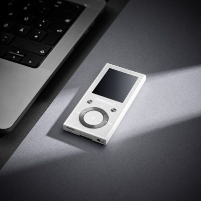 8. Intenso MP3 Videoplayer 1,8" Video Scooter BT 64GB White