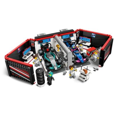 4. LEGO CITY 60444 F1 Garaż i bolidy Mercedes-AMG i Alpine