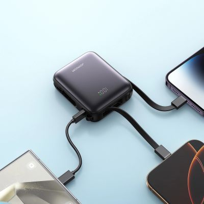 12. Powerbank Joyroom JR-PBF27 10000mAh 22.5W z wbudowanymi kablami USB-C i Lightning - czarny