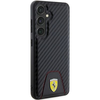 4. Etui Ferrari Carbon Stitched Bottom na Samsung Galaxy S24 - czarne