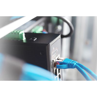 2. Switch przemysłowy 7-portowy Gigabit PoE+ z 1x PD, IEEE802.3af/at, DIN rail, rozszerzony zakres temp.