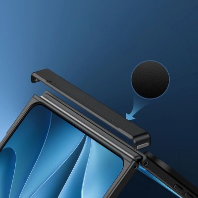 11. Etui Dux Ducis Aimo Mag na iPhone Duo kompatybilne z MagSafe - czarne