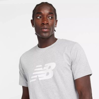 3. Koszulka New Balance S/S Sport Graphic V Flying M MT43906AG