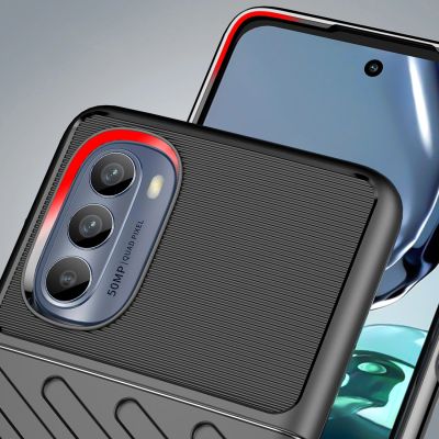 6. Thunder Case etui do Motorola Moto G62 5G silikonowy pancerny pokrowiec czarne