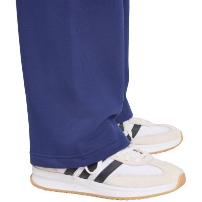 12. Spodnie męskie adidas Collegiate ciemnoniebieskie JM9179