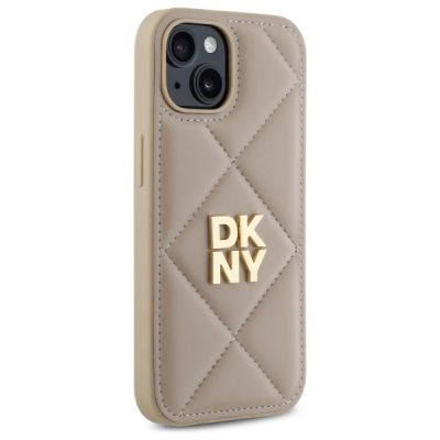 4. Etui DKNY Quilted Stack Logo na iPhone 15 - beżowe