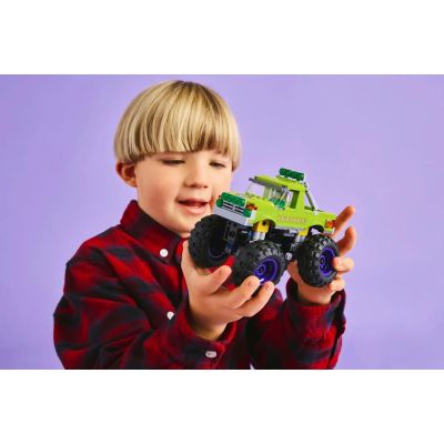 6. LEGO MARVEL 76312 Monster truck Hulka kontra Thanos
