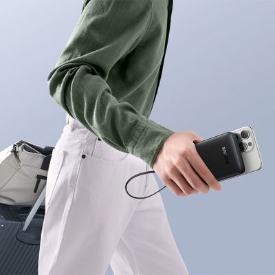 11. Powerbank Baseus Bipow 2 10000mah 20W z cyfrowym wyświetlaczem z wbudowanym kablem USB-C - czarny