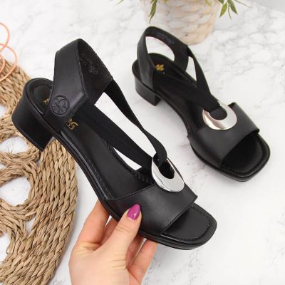 17. Sandały skórzane damskie na gumki czarne Rieker 62662