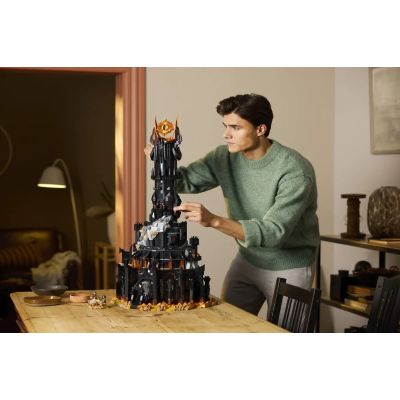 58. LEGO Icons 10333 - Władca pierścieni: Barad-dur