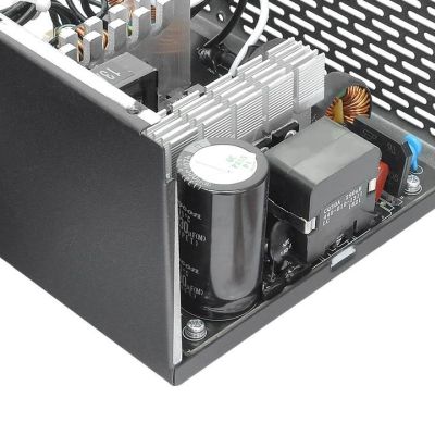 7. Zasilacz Thermaltake Smart BX1 PS-SPD-0550NNSABE-1 (550 W; Aktywne; 120 mm)