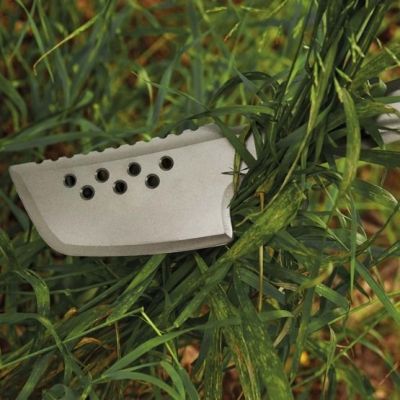 6. Siekiero-maczeta FISKARS Solid