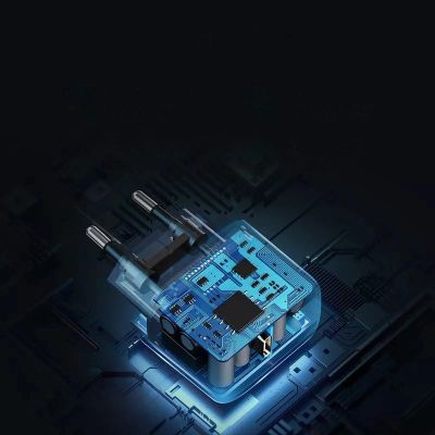 3. Ugreen ładowarka sieciowa USB Typ C 25W Power Delivery + kabel USB Typ C 2m czarny (50581)