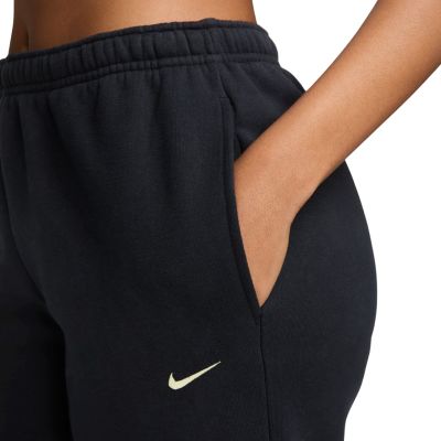 3. Spodnie damskie Nike Studio Fleece czarne IM8076 001