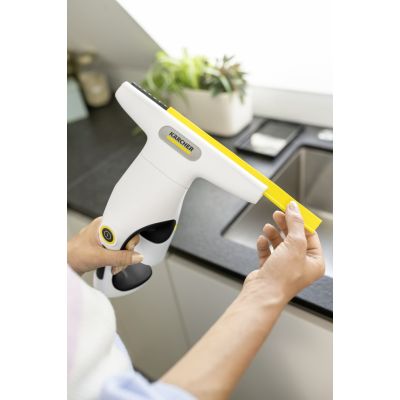 3. Myjka do okien KARCHER WV 1 Compact Care - 1.633-628.0