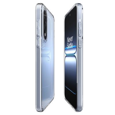 7. Etui Spigen Ultra Hybrid na OnePlus Nord 5 - przezroczyste