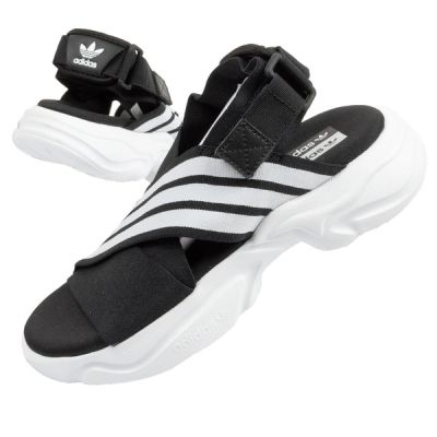 12. Sandały adidas Magmur Sandal W EF5863