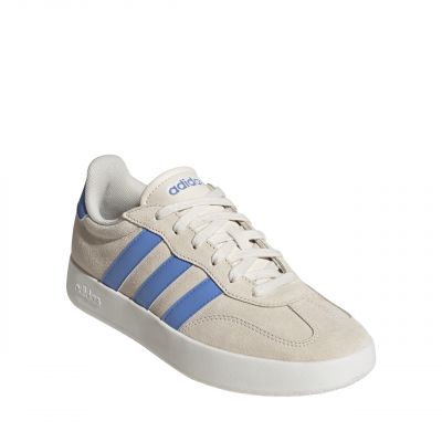 2. Buty adidas Barreda W JR1202