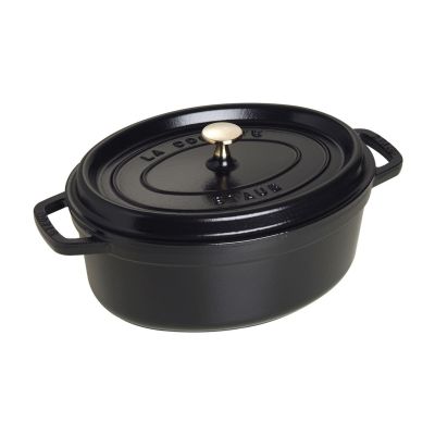 5. STAUB Garnek żeliwny owalny 4,2l czarny
