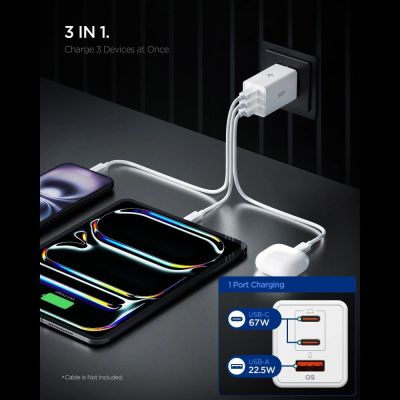 3. Ładowarka sieciowa Spigen Essential EE673EU 3-porty 67W - biała